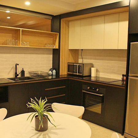 Stylish, Modern, Cute As A Button - Braddon Cbd Apartment Canberra Exterior photo