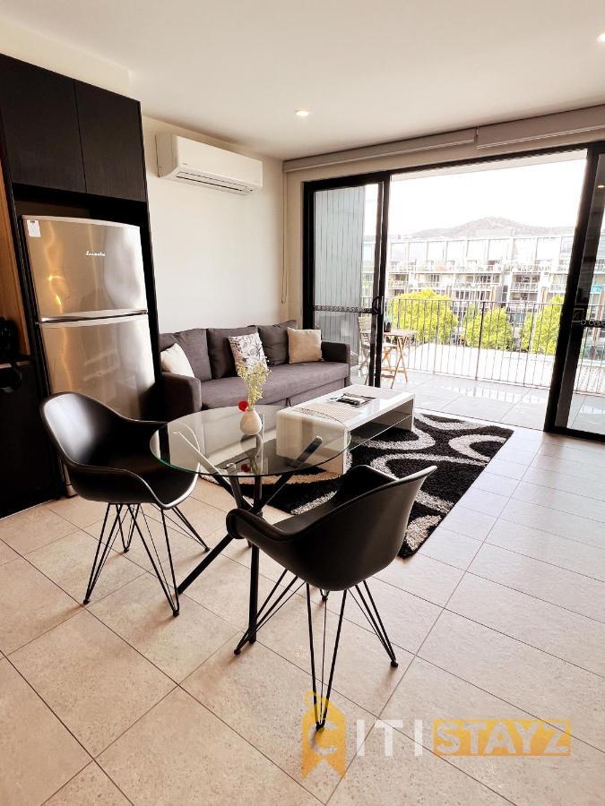 Stylish, Modern, Cute As A Button - Braddon Cbd Apartment Canberra Exterior photo